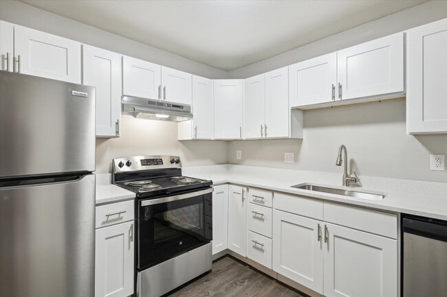 Building Photo - Timber Ridge Apartments (Timber Ridge 64 LLC)