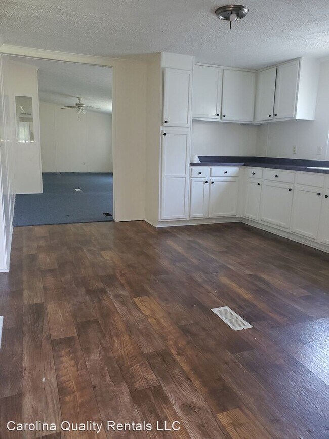 Foto del edificio - 4 br, 2 bath House - 20 Fowler Lane