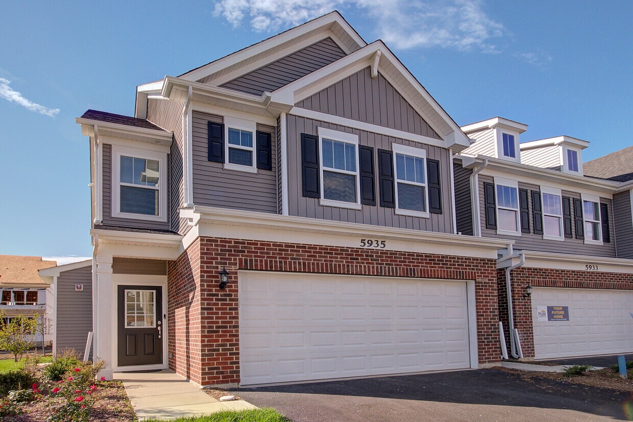 Primary Photo - 5935 Hawkweed Dr