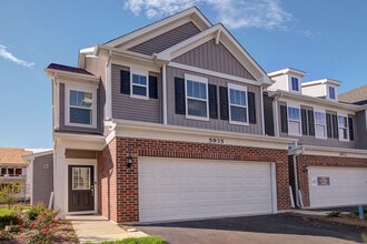 Building Photo - 5935 Hawkweed Dr