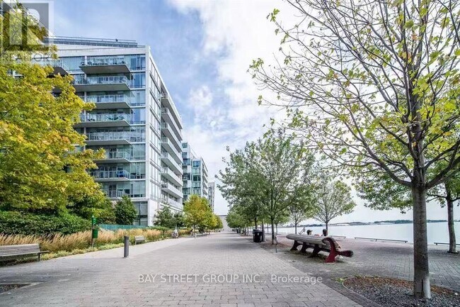 Photo du bâtiment - 29 Queens Quay E