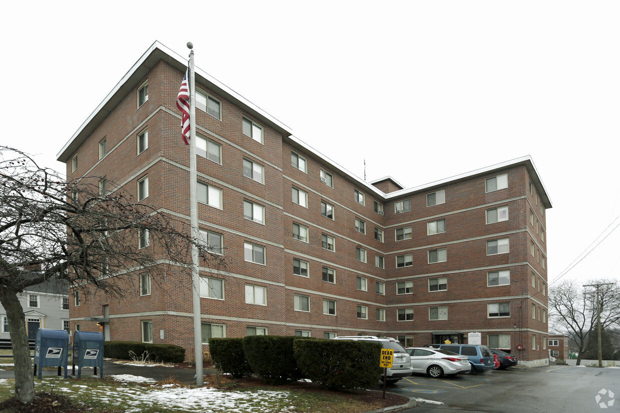 Primary Photo - Feaster Apartments