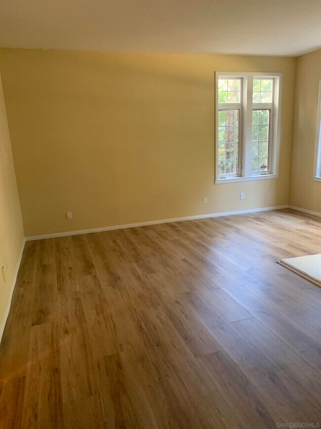 Building Photo - 2834 Torrey Pines Rd