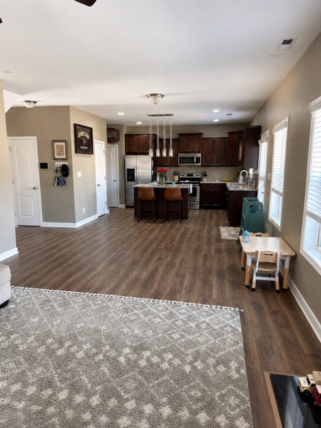 Building Photo - 2520 Clear Pines Ct
