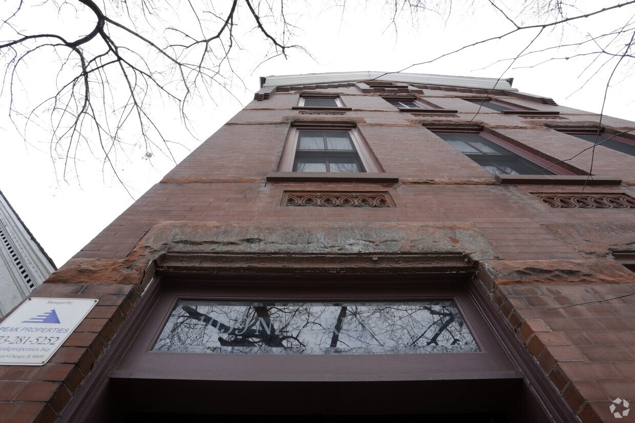 Foto del edificio - 1059 N Hermitage Ave