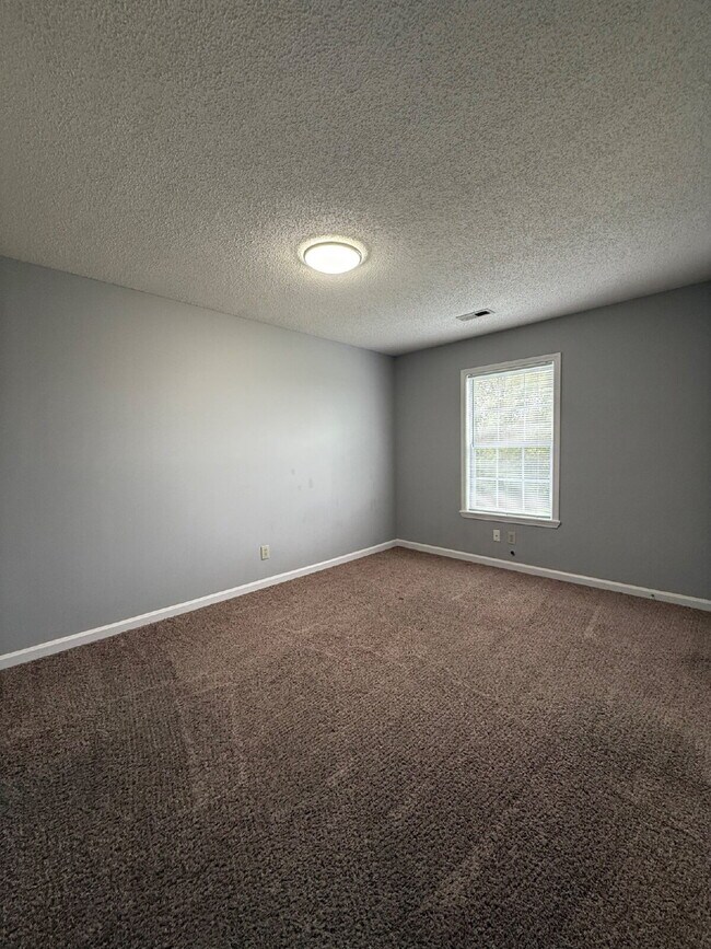 Foto del edificio - 3864 NORTHEAST DRIVE