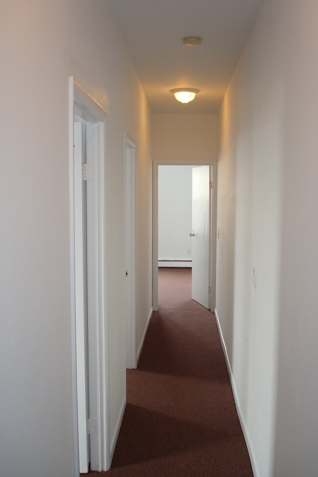 Building Photo - 162 Myrtle Ave