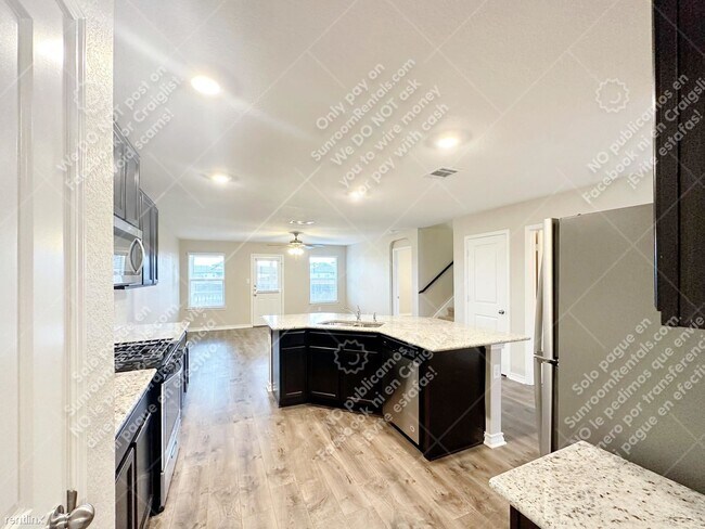 Foto del edificio - 5 br, 3.5 bath House - 6626 Kingsley Edge