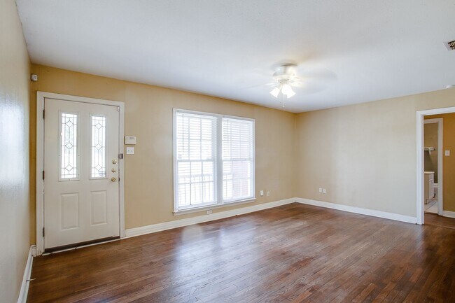 Foto del edificio - Pre-leasing for Fall 2024!