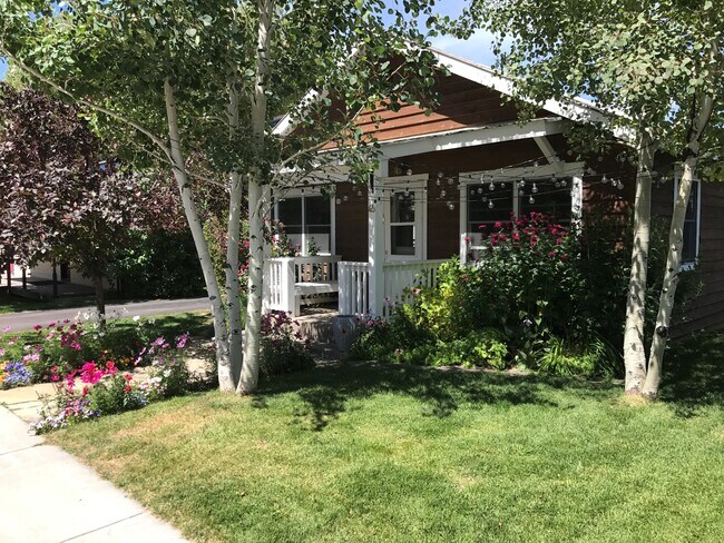 Foto del edificio - 45 E Simpson Ave