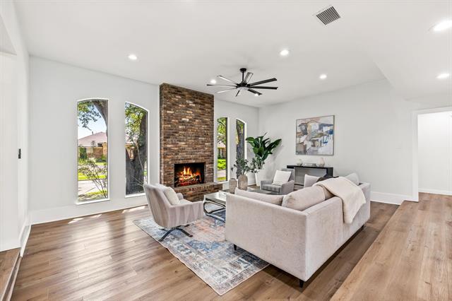 Foto del edificio - 2205 Timberwood