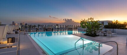 Building Photo - 35 NE 1st Ave