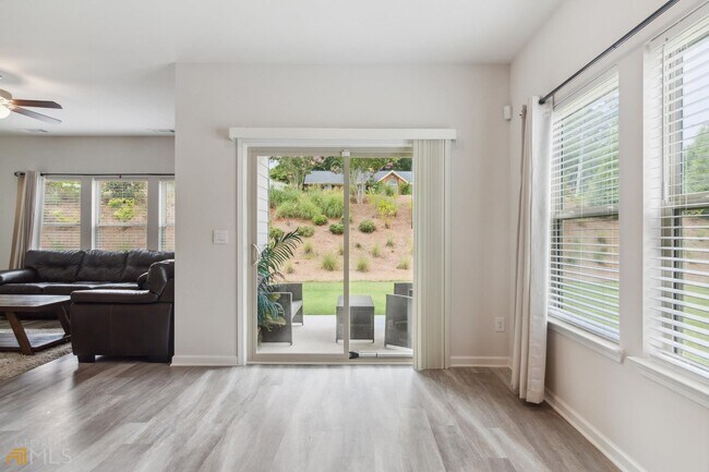 Building Photo - 876 Ironhorse Ln SW