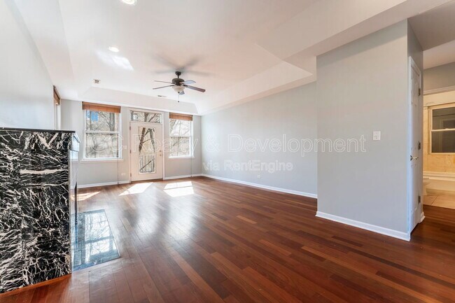 Foto del edificio - 4406 N Sacramento Ave