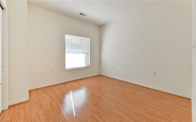 Foto del edificio - 706 Stockton Ridge