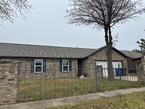 Building Photo - 12919 E 31st Ct