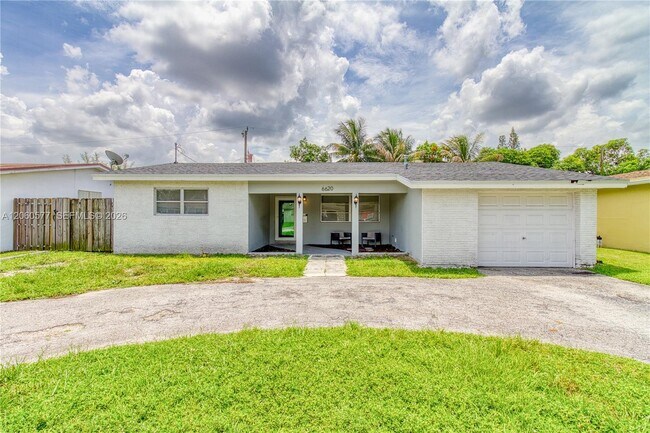 Foto del edificio - 6620 NW 21st Ct