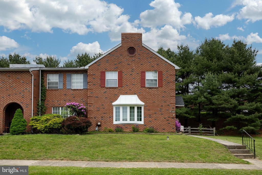 Primary Photo - 126 Lampeter Ct