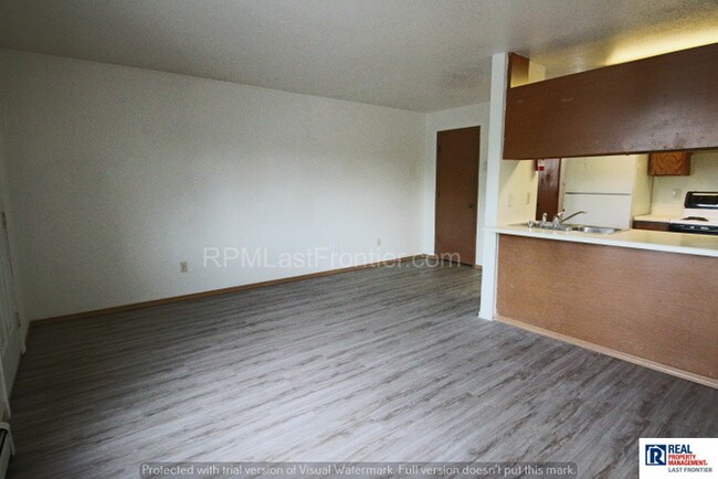 Building Photo - 128 N Klevin St