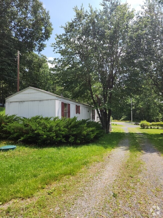 Building Photo - 551 Tomahawk Run Rd