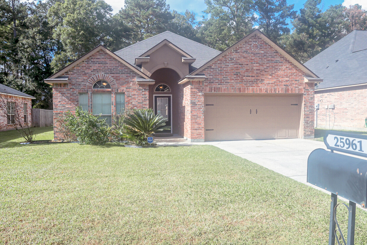 Foto principal - 25961 Bronzewood St