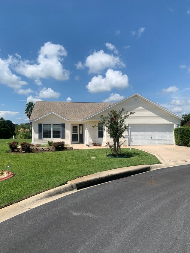 916 Eastmont Ct, The Villages, FL 32162 House Rental in The Villages