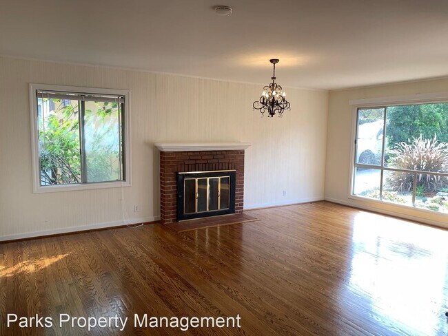 Foto del edificio - 3 br, 2 bath House - 740 Santa Margarita Ave.