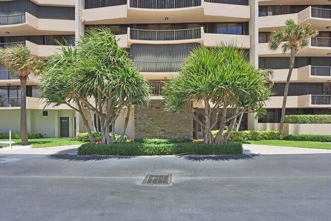 Building Photo - 4200 N Ocean Dr