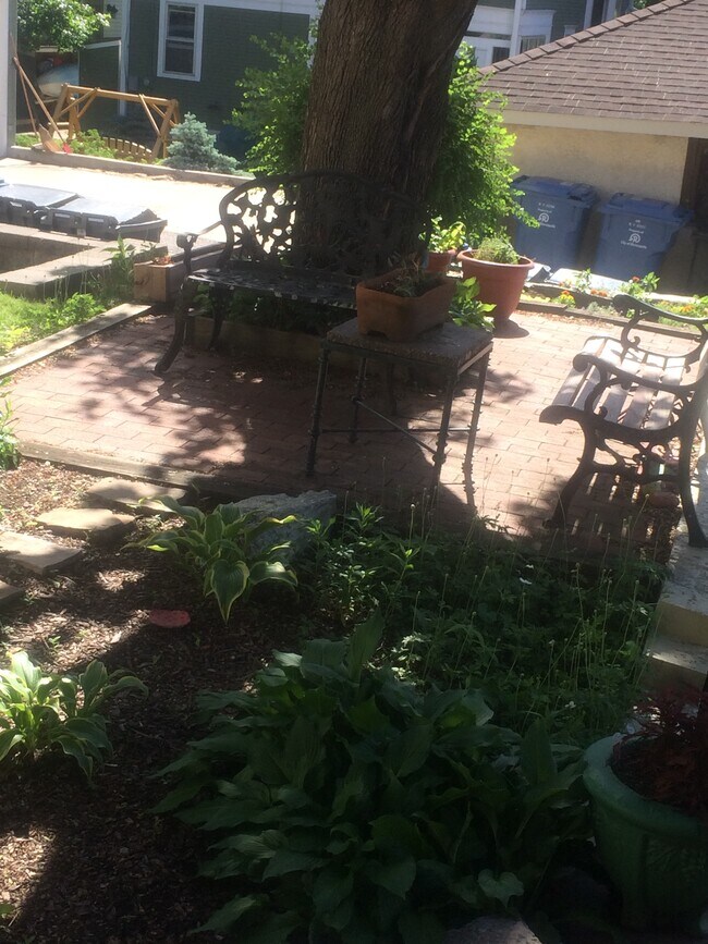 Back Patio - 3414 Humboldt Ave S