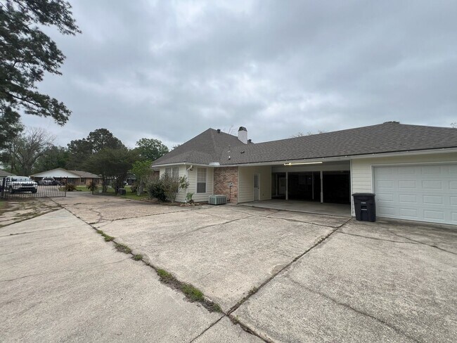 Foto del edificio - Newly remodeled, 4 bedroom, 2.5 bathroom home in Baton Rouge, LA