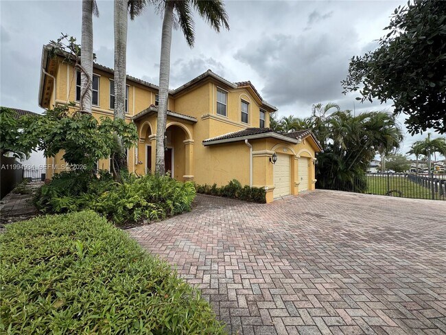 Foto del edificio - 2155 SW 156th Ct