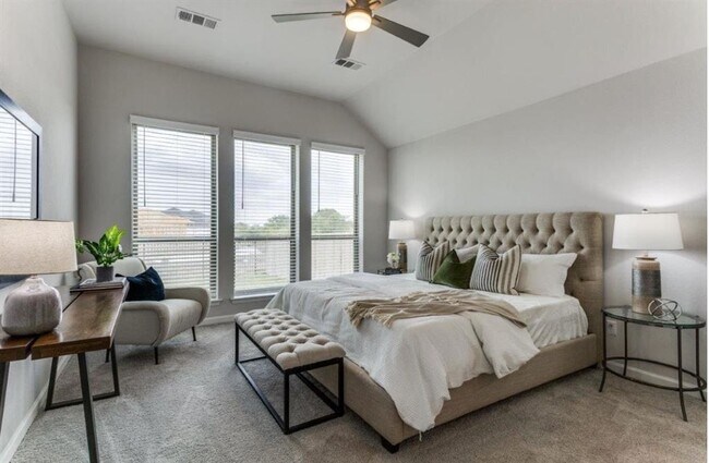 Building Photo - 128 Los Olives Ln