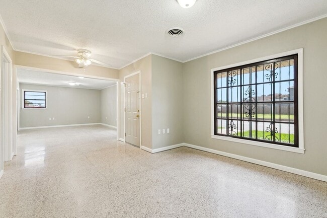 Building Photo - 4601 7th St