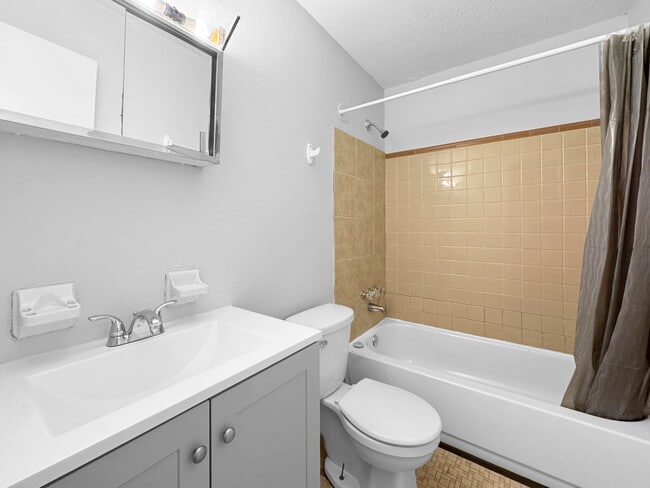 Building Photo - 3005 Magellan St