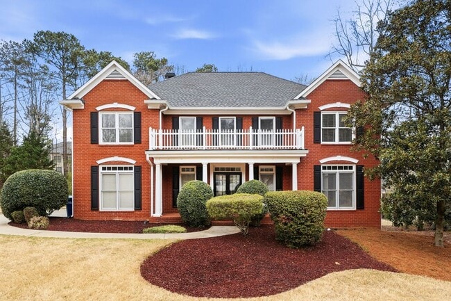 Building Photo - 310 Stoneleigh Dr SW