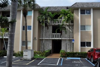 Building Photo - 7480 Miami Lakes Dr