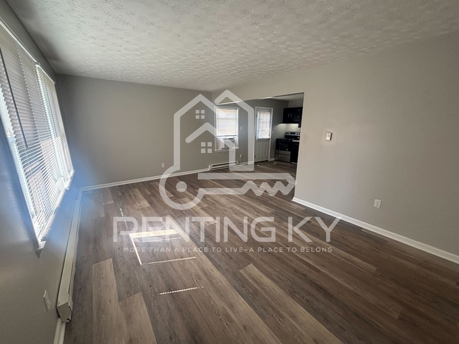 Building Photo - 210-212-212 Thacker Dr