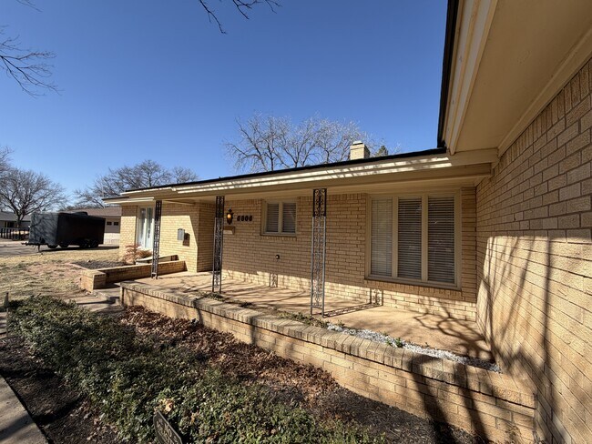 Foto del edificio - 6806 Norfolk Ave