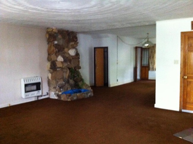 Building Photo - 31 Richman St