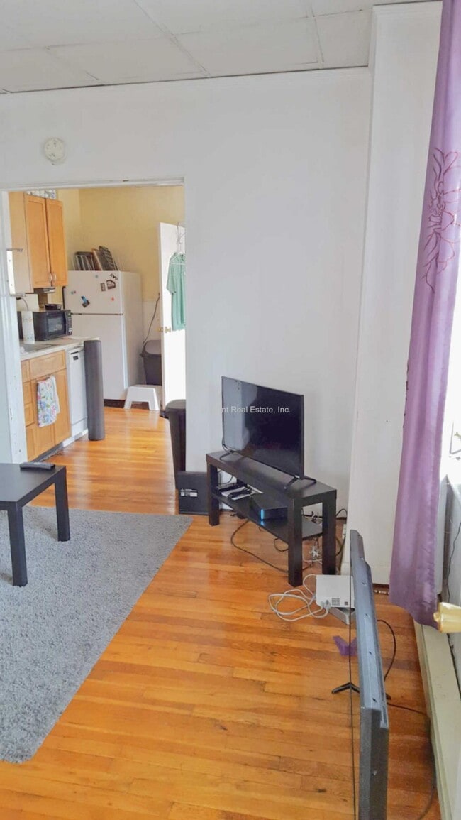 Building Photo - 3 bedroom in Boston MA 02113