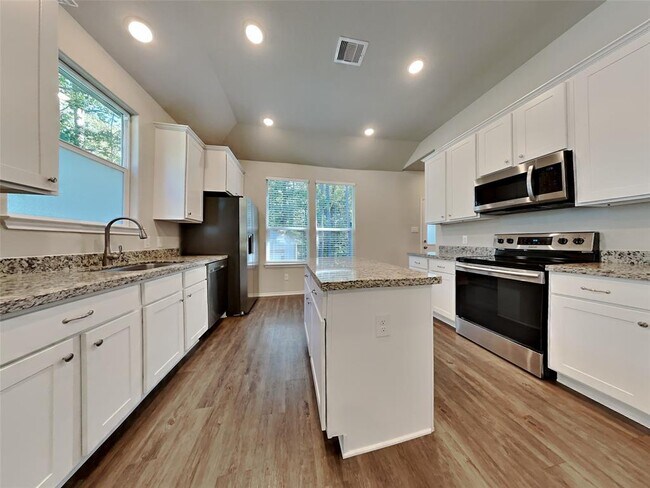 Building Photo - 10734 Royal York Dr