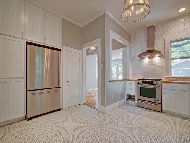 Foto del edificio - UT PRE-LEASE: Luxury 4 bedroom home in Wes...