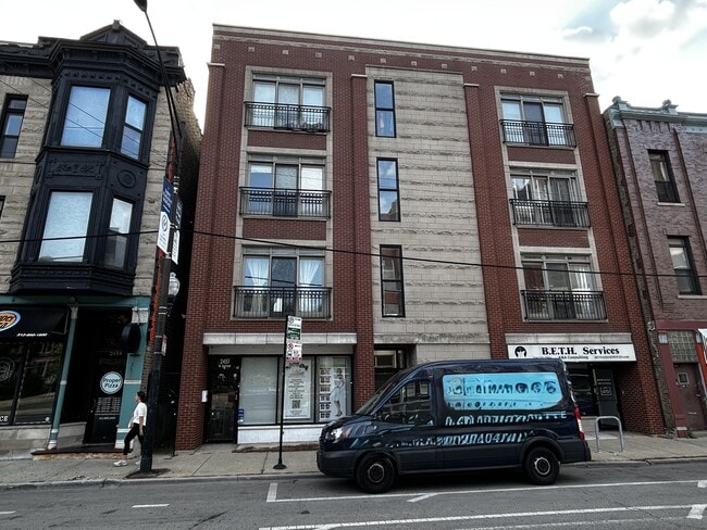 Building Photo - 2457 N Halsted St