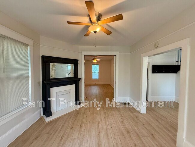 Foto del edificio - 611 W 44th St