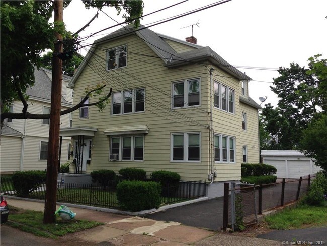 Building Photo - 65 4th Ave