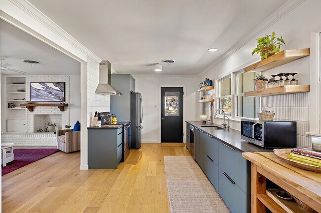 Foto del edificio - 1802 Hutto Rd