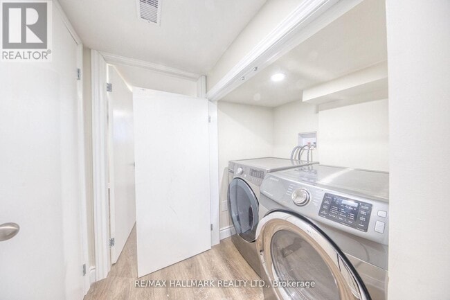 Building Photo - 46 Springhurst Ave