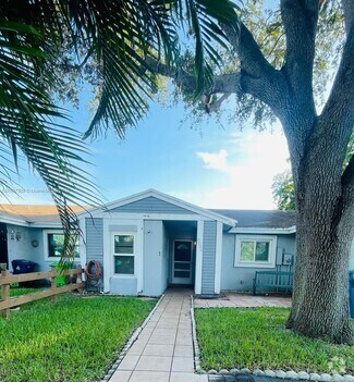 Building Photo - 8084 NW 41st Ct