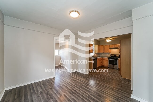 Building Photo - 1020 Grove Ave