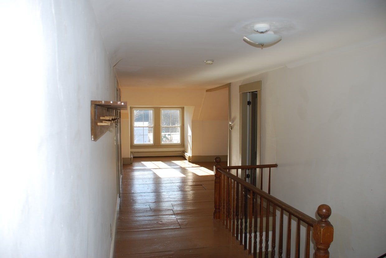 12 Hall Ave, Henniker, NH 03242 Apartments in Henniker, NH